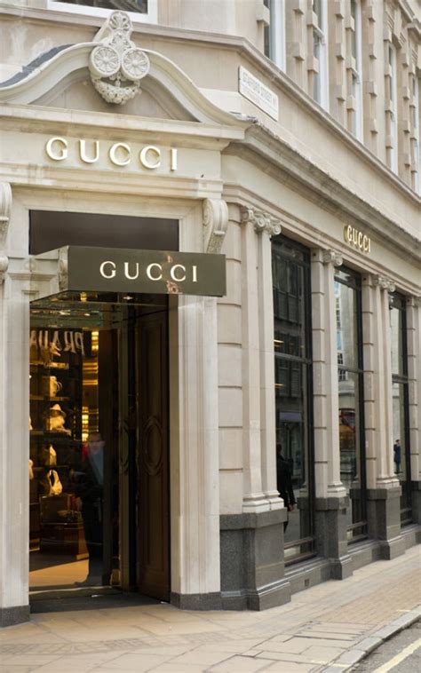 gucci stores in england.